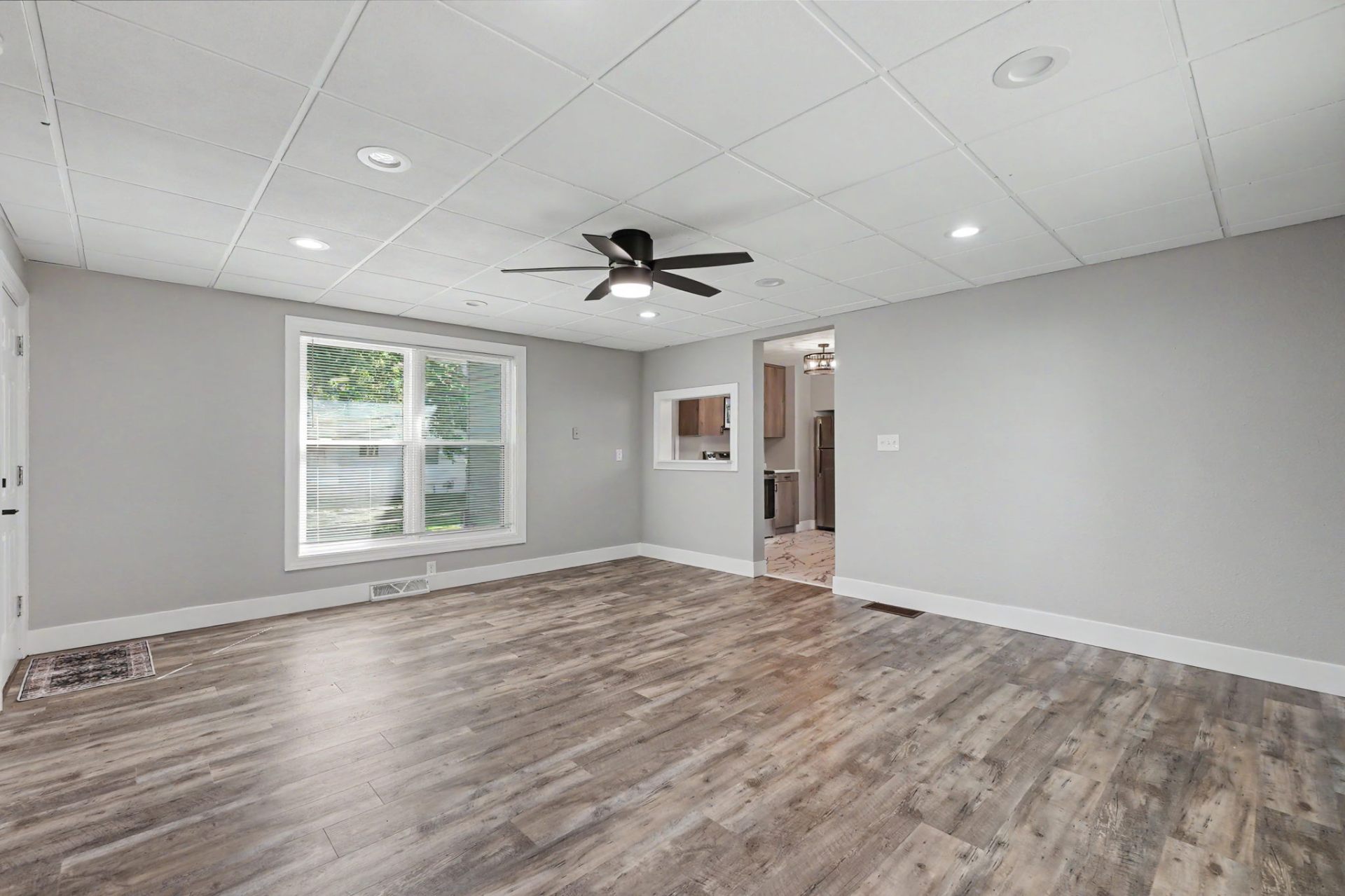 Belleville home, living room with pass through to kitchen